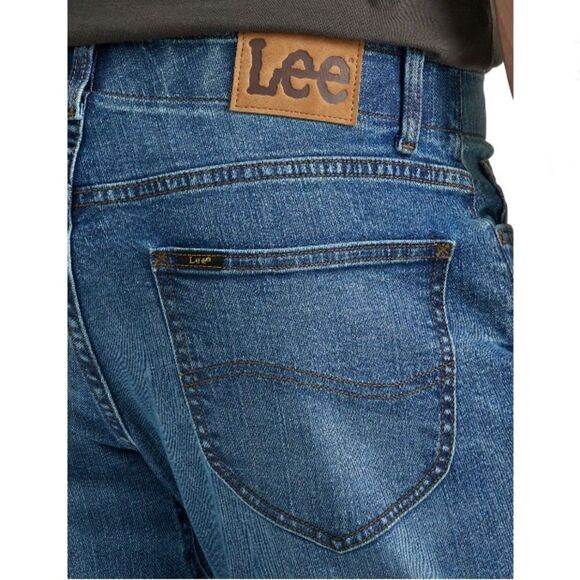 Men's Straight Tapered Active Stretch Blue Denim Jeans Pants Size 42X30 - Picture 8 of 8